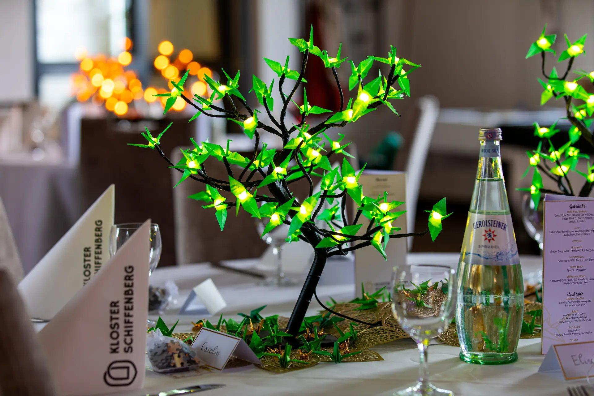 Farbenfroher USB-Origami-Kranichbaum – Detailansicht 3