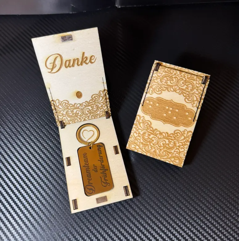 Personalisierte Dankesanhänger mit Magnetbox – Detailansicht 3
